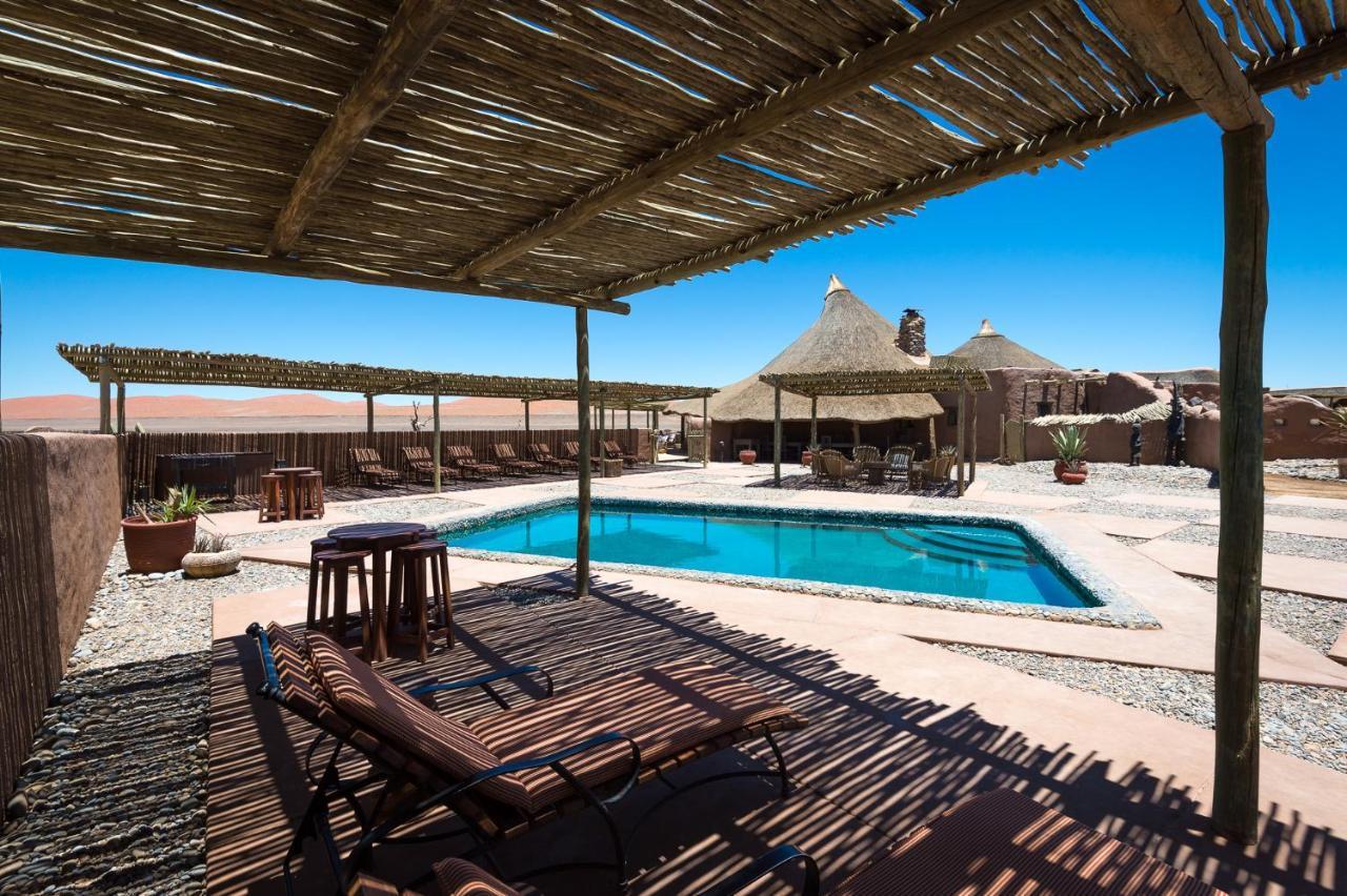 Wilderness Safaris Kulala Desert Lodge Сесрием Екстериор снимка