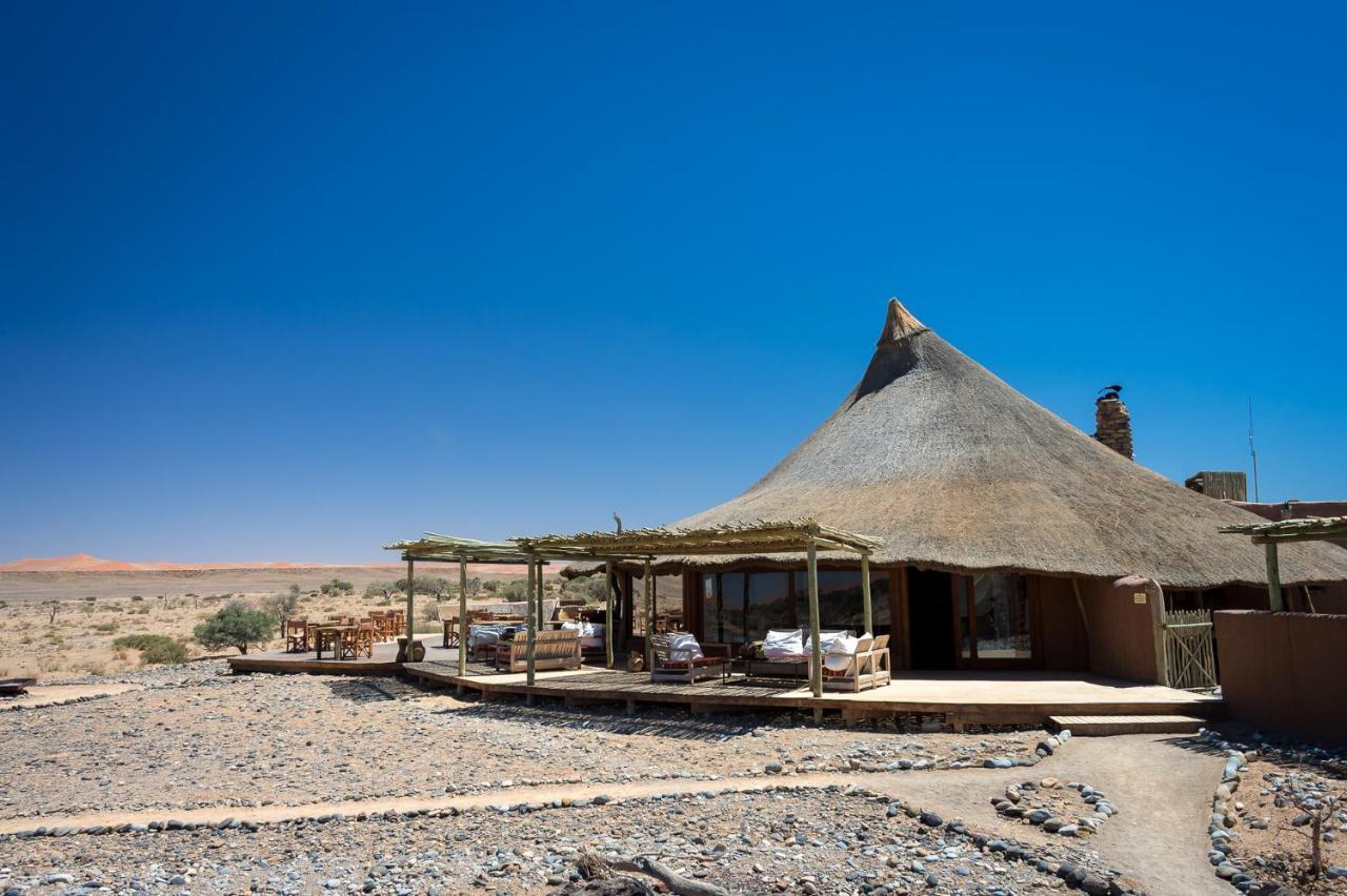 Wilderness Safaris Kulala Desert Lodge Сесрием Екстериор снимка