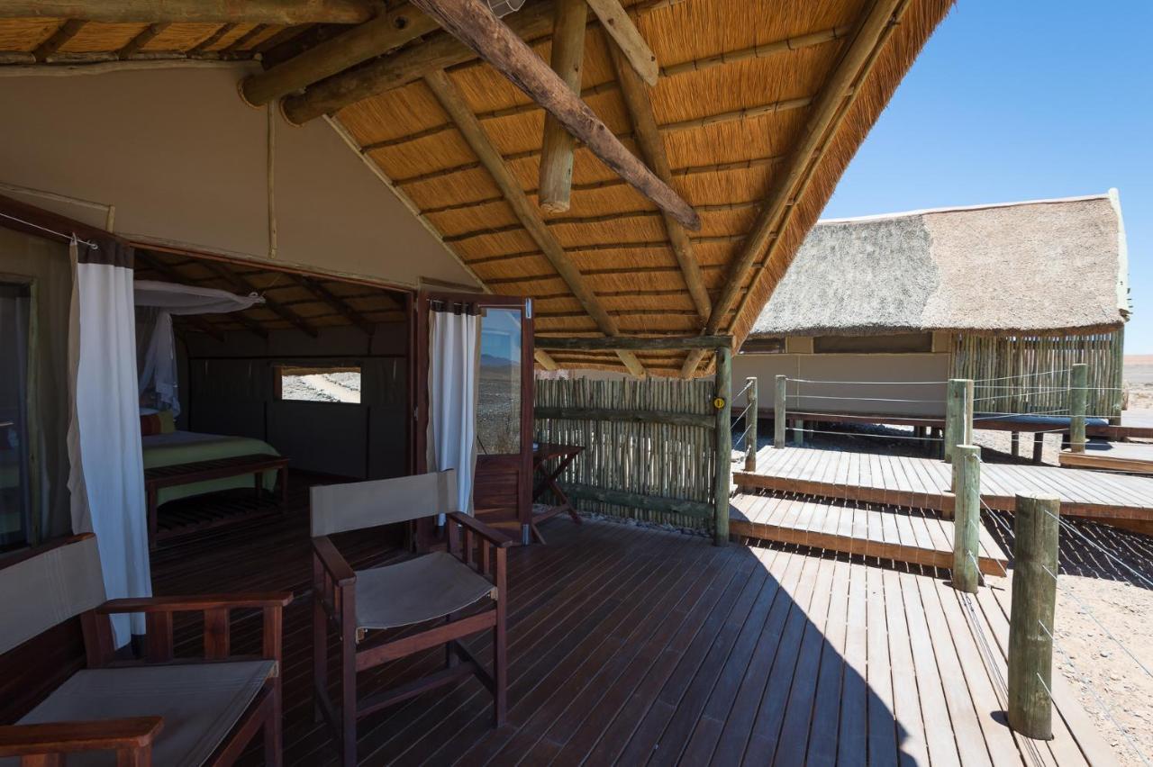 Wilderness Safaris Kulala Desert Lodge Сесрием Екстериор снимка