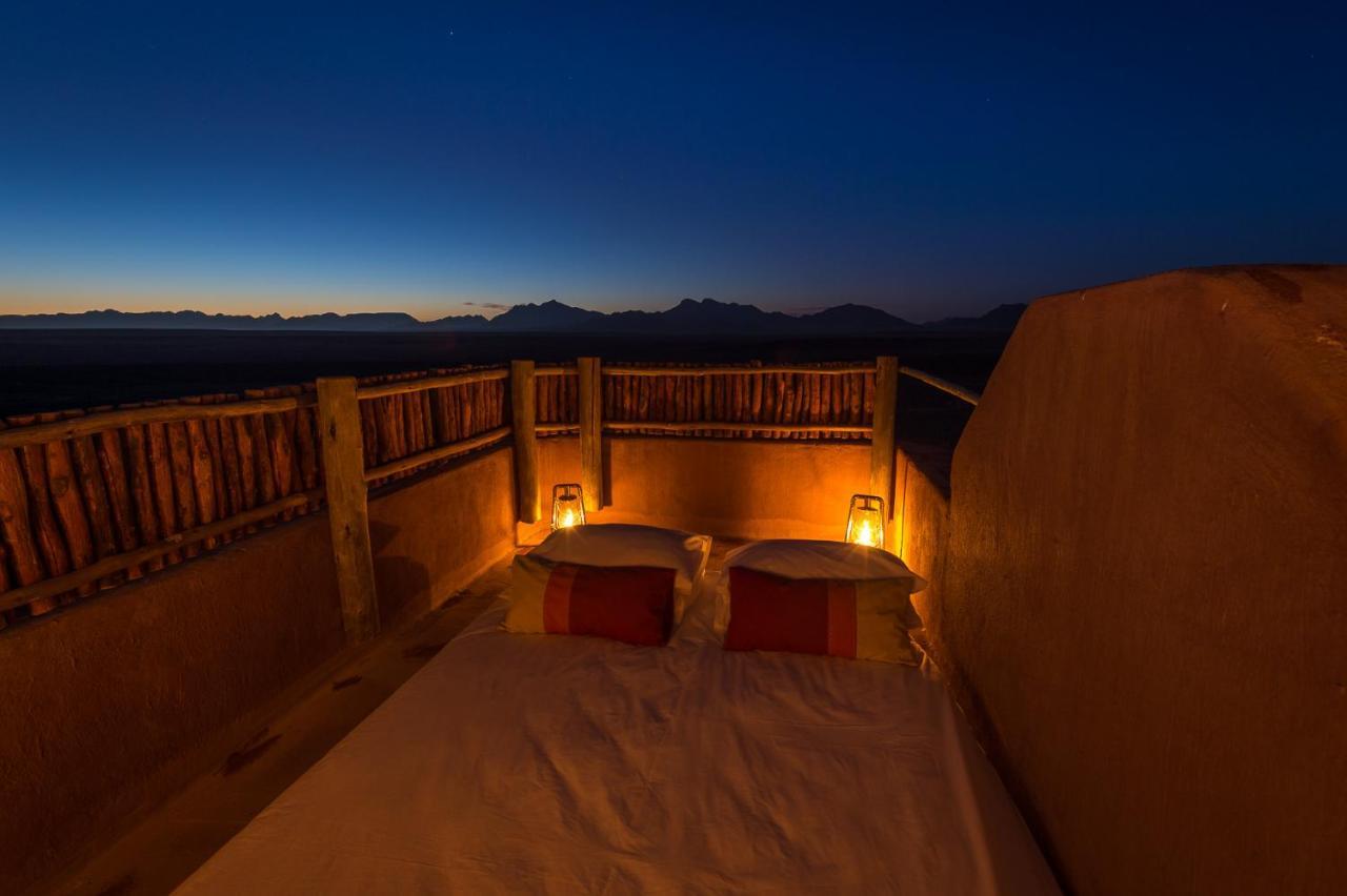 Wilderness Safaris Kulala Desert Lodge Сесрием Екстериор снимка