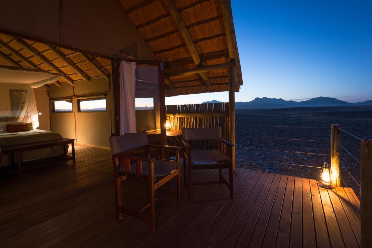 Wilderness Safaris Kulala Desert Lodge Сесрием Екстериор снимка