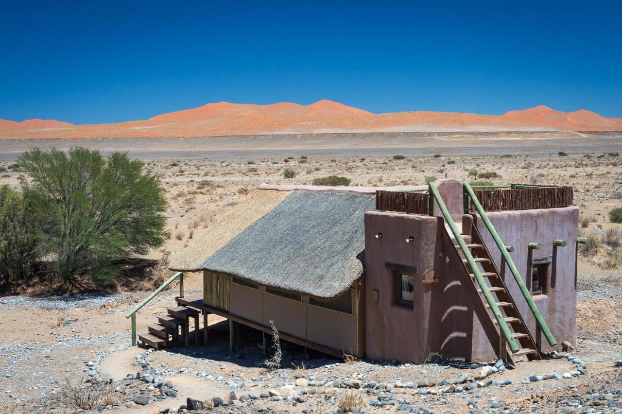 Wilderness Safaris Kulala Desert Lodge Сесрием Екстериор снимка