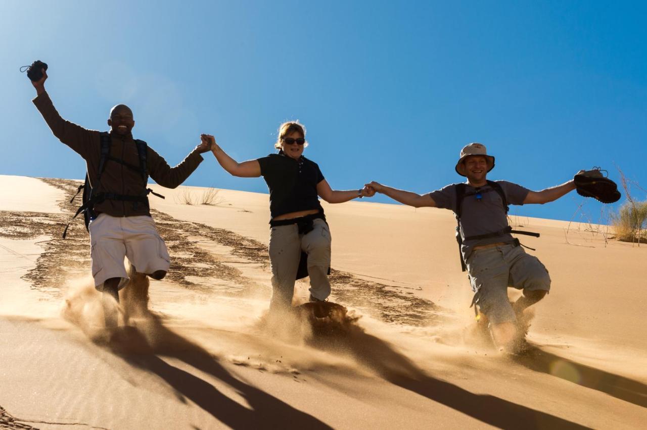 Wilderness Safaris Kulala Desert Lodge Сесрием Екстериор снимка